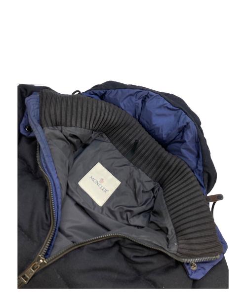 MONCLER（モンクレール）MONCLER (モンクレール) ダウンジャケット ブラック×ネイビー サイズ:3の古着・服飾アイテム