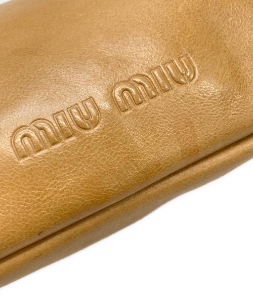 MIU MIU（ミュウミュウ）MIU MIU (ミュウミュウ) レザーワンショルダーバッグ ブラウンの古着・服飾アイテム
