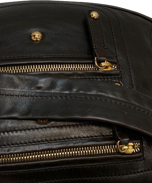 TOD'S（トッズ）TOD'S (トッズ) スタッズレザーワンショルダーバッグ ブラウンの古着・服飾アイテム