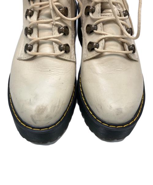 Dr.Martens（ドクターマーチン）Dr.Martens (ドクターマーチン) ブーツ ベージュ サイズ:UK5の古着・服飾アイテム