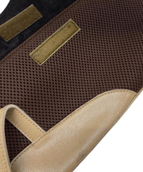 MIU MIU（ミュウミュウ）MIU MIU (ミュウミュウ) レザーミニレザーハンドバッグ ベージュの古着・服飾アイテム