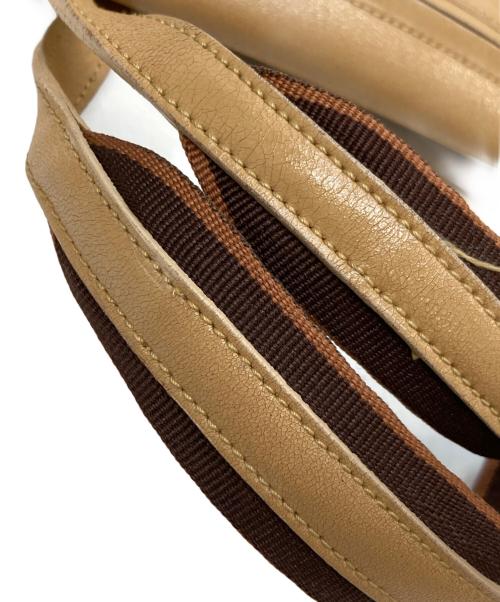 MIU MIU（ミュウミュウ）MIU MIU (ミュウミュウ) レザーミニレザーハンドバッグ ベージュの古着・服飾アイテム