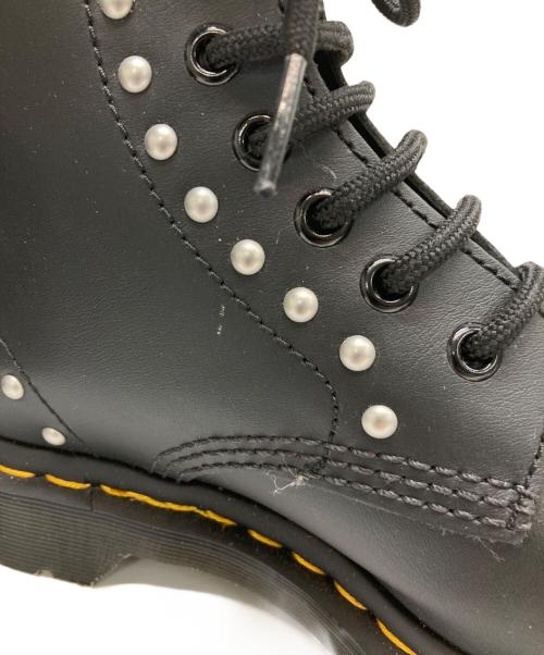 Dr.Martens（ドクターマーチン）Dr.Martens (ドクターマーチン) フラーワーアップリケ8ホールブーツ ブラック サイズ:UK4の古着・服飾アイテム