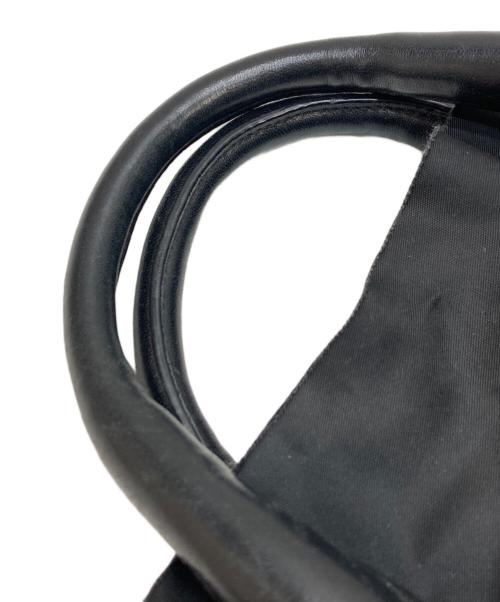 PRADA（プラダ）PRADA (プラダ) テスート ラッフルトリム ボウラーバッグ ブラックの古着・服飾アイテム