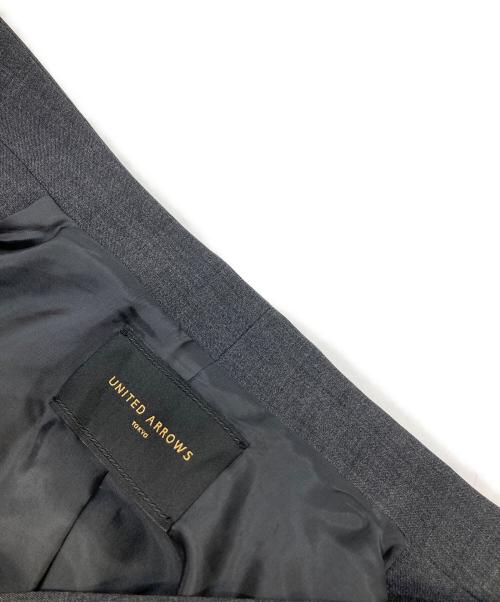 UNITED ARROWS（ユナイテッドアローズ）UNITED ARROWS (ユナイテッドアローズ) ノーラペルセットアップ グレー サイズ:38の古着・服飾アイテム