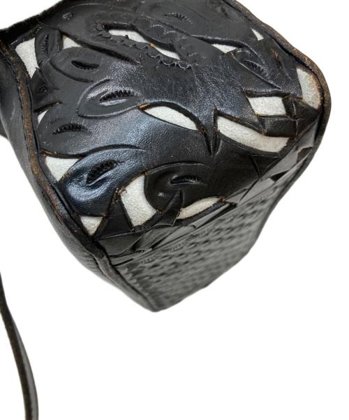 Carving Tribes（カービングトライブス）CARVING TRIBES (カービングトライブス) ミニショルダーバッグ ブラックの古着・服飾アイテム