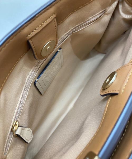 COACH（コーチ）COACH (コーチ) レーン キャリーオール カラーブロック ハンドバッグ ベージュの古着・服飾アイテム