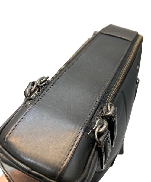 HUNTING WORLD（ハンティングワールド）HUNTING WORLD (ハンティングワールド) 2WAYスクエアバチュークロスショルダーバッグ ブラックの古着・服飾アイテム