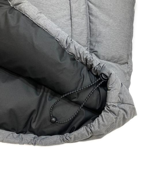 THE NORTH FACE（ザ ノース フェイス）THE NORTH FACE (ザ ノース フェイス) ダウンベスト グレー×ブラック サイズ:Mの古着・服飾アイテム