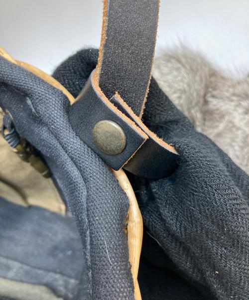 ebagos（エバゴス）ebagos (エバゴス) 被せファーマルシェバッグ ベージュ×ブラックの古着・服飾アイテム