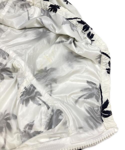 MONCLER（モンクレール）MONCLER (モンクレール) ナイロンショートスリーブジャケット ホワイトの古着・服飾アイテム