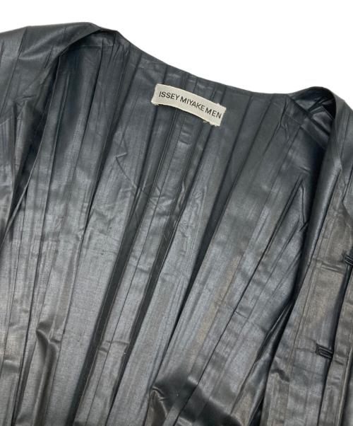 ISSEY MIYAKE MEN（イッセイミヤケメン）ISSEY MIYAKE MEN (イッセイミヤケメン) プリーツノースリーブシャツ ブラック サイズ:Mの古着・服飾アイテム