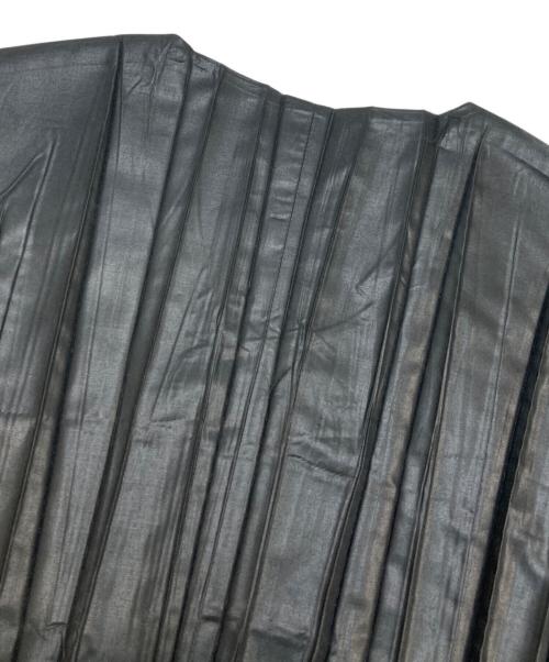 ISSEY MIYAKE MEN（イッセイミヤケメン）ISSEY MIYAKE MEN (イッセイミヤケメン) プリーツノースリーブシャツ ブラック サイズ:Mの古着・服飾アイテム