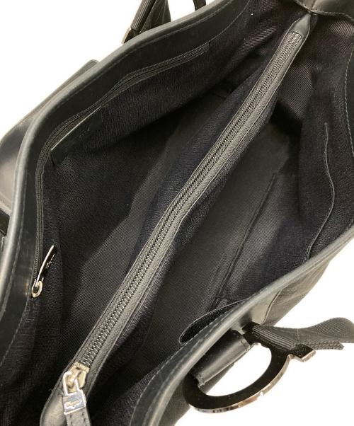 Salvatore Ferragamo（サルヴァトーレ フェラガモ）Salvatore Ferragamo (サルヴァトーレ フェラガモ) ガンチーニハンドバッグ ブラックの古着・服飾アイテム