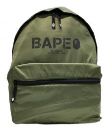 A BATHING APE（アベイシングエイプ）の古着「ナイロンロゴバックパック」｜グリーン