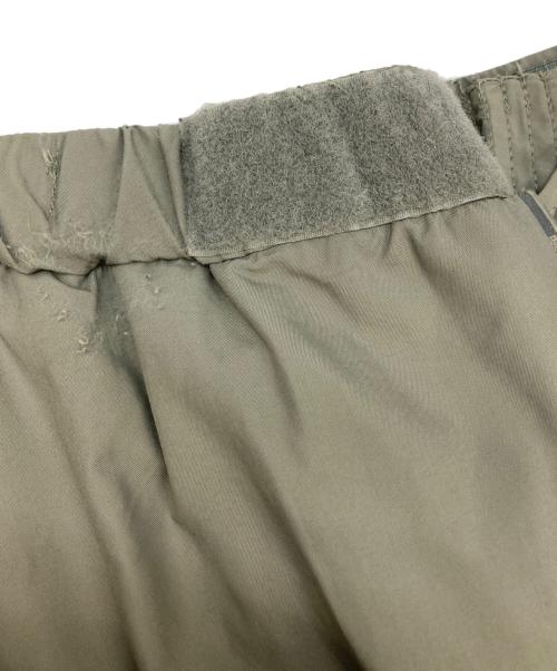 US ARMY（ユーエスアーミー）US ARMY (ユーエスアーミー) ECWCS GENIII LEVEL7 PRIMALOFT パンツ グレー サイズ:38の古着・服飾アイテム