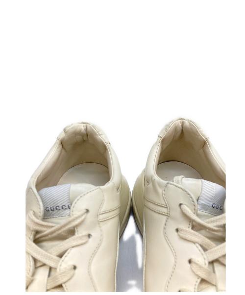 GUCCI（グッチ）GUCCI (グッチ) DISNEY (ディズニー) Rhyton Mickey Mouse Sneaker アイボリー サイズ:9の古着・服飾アイテム