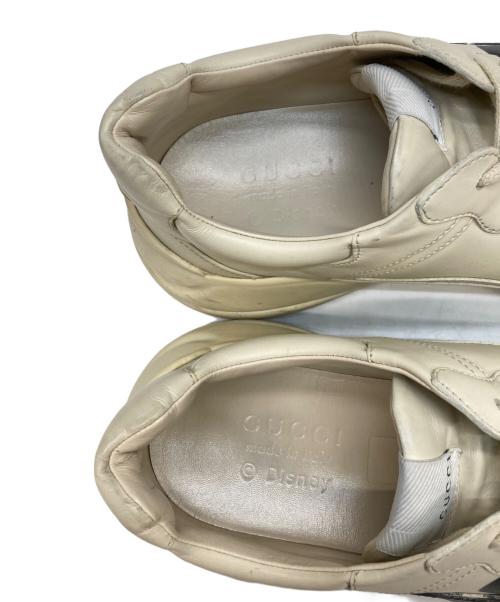 GUCCI（グッチ）GUCCI (グッチ) DISNEY (ディズニー) Rhyton Mickey Mouse Sneaker アイボリー サイズ:9の古着・服飾アイテム