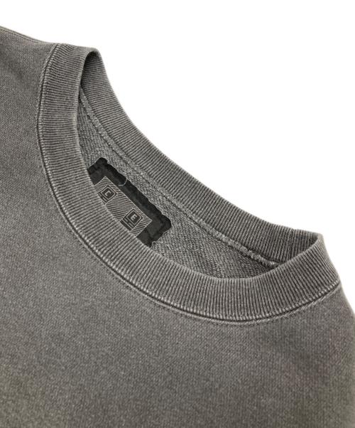C.E（シーイー）C.E (シーイー) OVERDYE WB HEADS x 4 C.E CREW NECK チャコールグレー サイズ:Mの古着・服飾アイテム