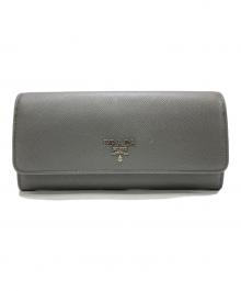 PRADA（プラダ）の古着「パスケース付サフィアーノ長財布」｜グレー