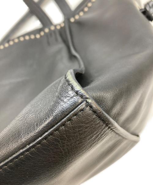 J&M DAVIDSON（ジェイ＆エム デヴィッドソン）J&M DAVIDSON (ジェイ＆エム デヴィッドソン) Belle mini with Studs/ベルミニウィズスタッズ ブラックの古着・服飾アイテム