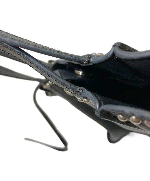 J&M DAVIDSON（ジェイ＆エム デヴィッドソン）J&M DAVIDSON (ジェイ＆エム デヴィッドソン) Belle mini with Studs/ベルミニウィズスタッズ ブラックの古着・服飾アイテム