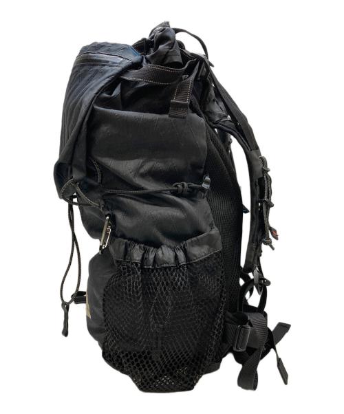 and wander（アンドワンダー）and wander (アンドワンダー) X-Pac 30L backpack ブラックの古着・服飾アイテム