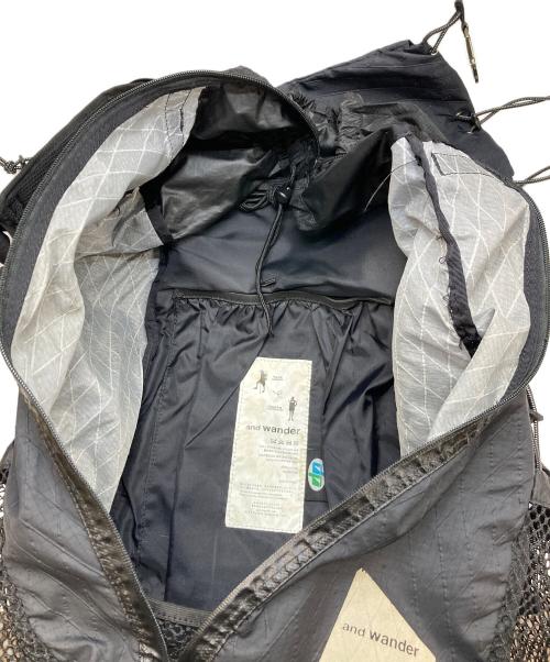 and wander（アンドワンダー）and wander (アンドワンダー) X-Pac 30L backpack ブラックの古着・服飾アイテム