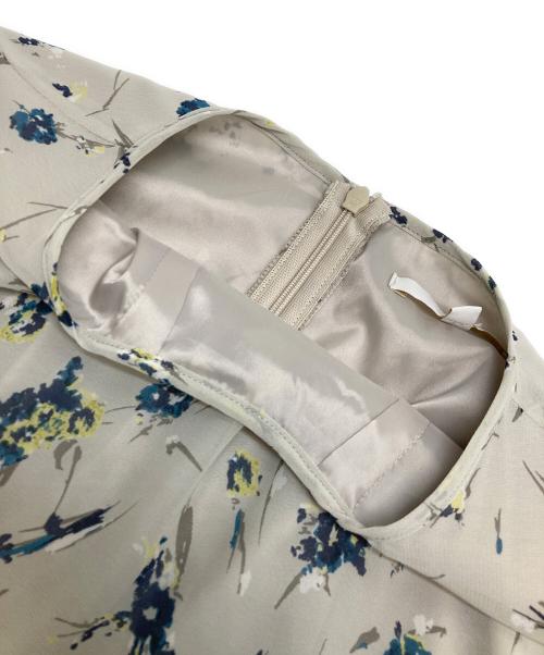 自由区（ジユウク）自由区 (ジユウク) オータムダリアプリント ワンピース ベージュ サイズ:38の古着・服飾アイテム