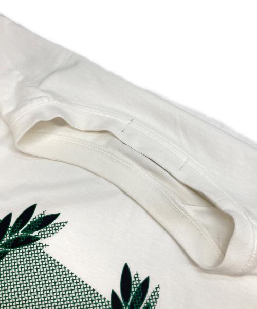 FRED PERRY（フレッドペリー）FRED PERRY (フレッドペリー) ロゴプリントTシャツ ホワイト サイズ:Mの古着・服飾アイテム
