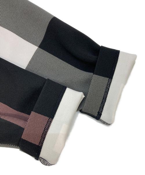 BLACK LABEL CRESTBRIDGE（ブラックレーベル クレストブリッジ）BLACK LABEL CRESTBRIDGE (ブラックレーベル クレストブリッジ) CBチェック ダンボールニット グレー サイズ:Mの古着・服飾アイテム