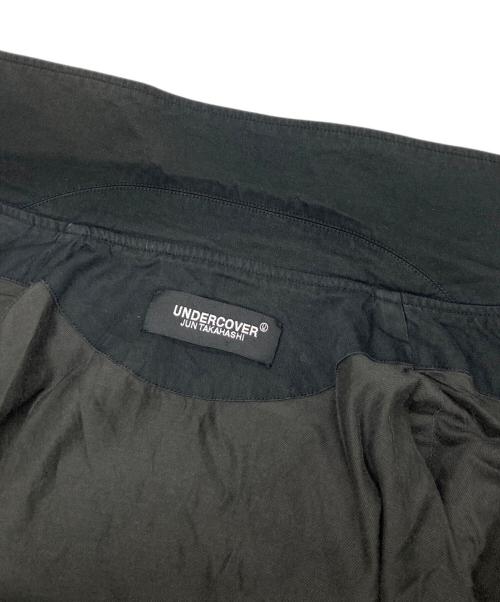 UNDERCOVER（アンダーカバー）UNDERCOVER (アンダーカバー) CARNE BOLLENTE (カルネボレンテ) バック刺繍コーチジャケット ブラック サイズ:2の古着・服飾アイテム