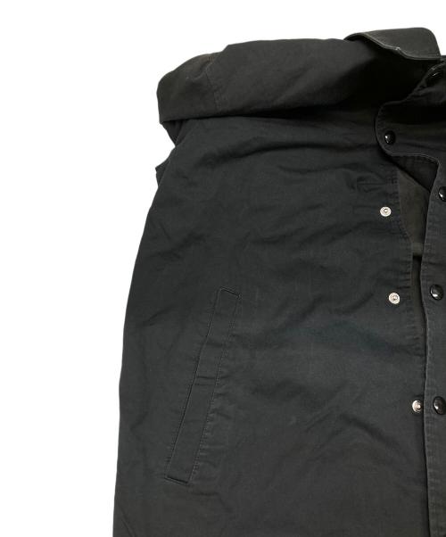 UNDERCOVER（アンダーカバー）UNDERCOVER (アンダーカバー) CARNE BOLLENTE (カルネボレンテ) バック刺繍コーチジャケット ブラック サイズ:2の古着・服飾アイテム