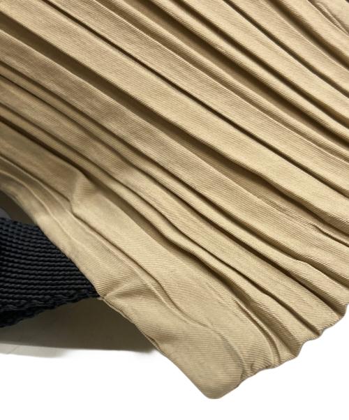 PLEATS PLEASE（プリーツプリーズ）PLEATS PLEASE (プリーツプリーズ) 2WAYプリーツバッグ ベージュの古着・服飾アイテム