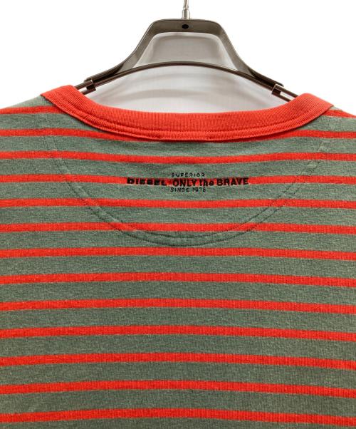 DIESEL（ディーゼル）DIESEL (ディーゼル) WALLACE STRIPE T カーキ×オレンジ サイズ:Mの古着・服飾アイテム