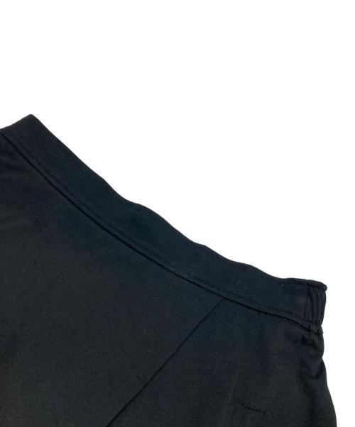 COGTHEBIGSMOKE（コグザビッグスモーク）COGTHEBIGSMOKE (コグザビッグスモーク) HALO SEMI-FLARE SKIRT ブラック サイズ:不明（実寸参照）の古着・服飾アイテム