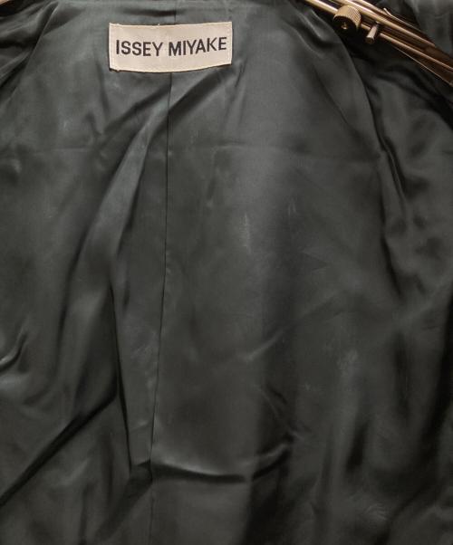 ISSEY MIYAKE（イッセイミヤケ）ISSEY MIYAKE (イッセイミヤケ) ウール3Bテーラードジャケット ブラック サイズ:Mの古着・服飾アイテム