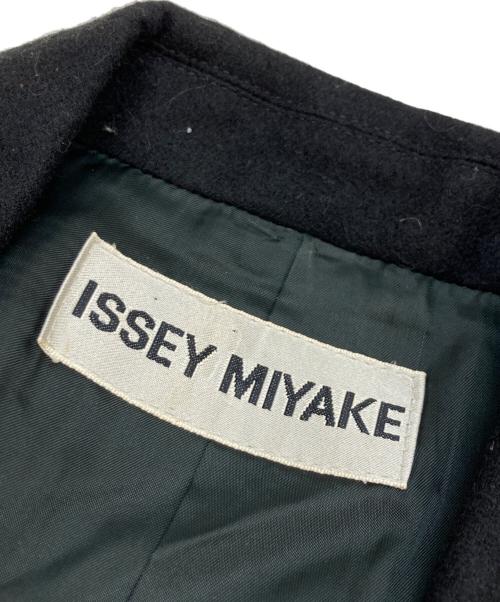 ISSEY MIYAKE（イッセイミヤケ）ISSEY MIYAKE (イッセイミヤケ) ウール3Bテーラードジャケット ブラック サイズ:Mの古着・服飾アイテム