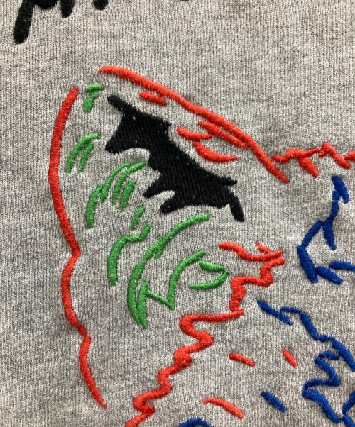 maison kitsune（メゾンキツネ）maison kitsune (メゾンキツネ) フォックス刺繍トレーナー グレー サイズ:Sの古着・服飾アイテム