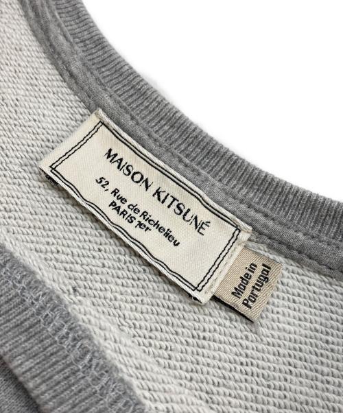 maison kitsune（メゾンキツネ）maison kitsune (メゾンキツネ) フォックス刺繍トレーナー グレー サイズ:Sの古着・服飾アイテム