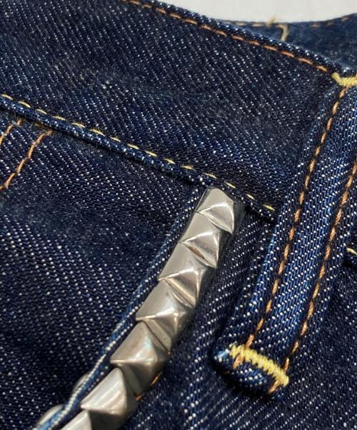Hysteric Glamour（ヒステリックグラマー）Hysteric Glamour (ヒステリックグラマー) スタッズセルビッチデニムパンツ インディゴ サイズ:28の古着・服飾アイテム