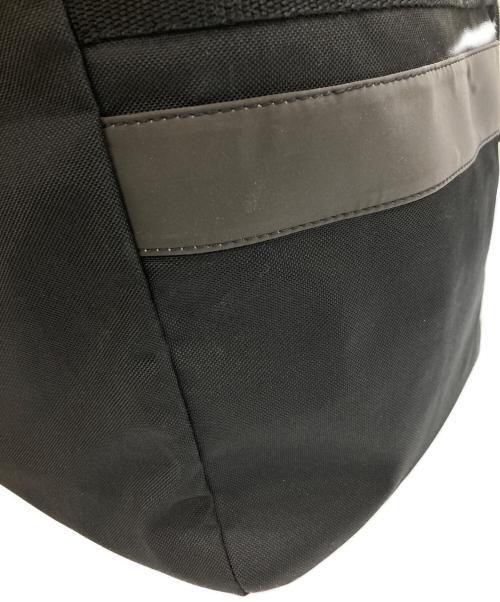 BALENCIAGA（バレンシアガ）BALENCIAGA (バレンシアガ) Recycled Nylon Messenger Tote ブラックの古着・服飾アイテム
