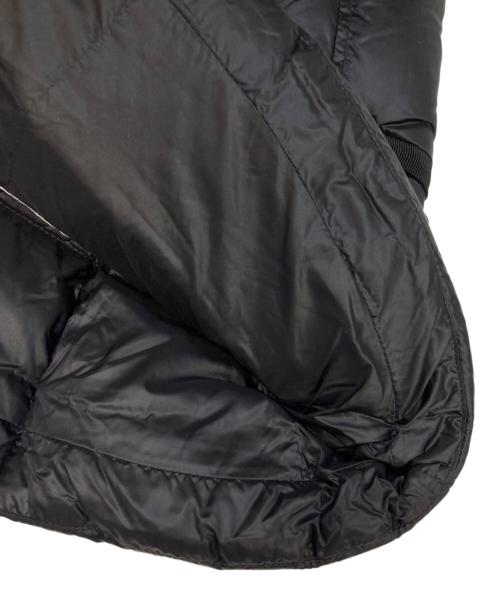 MONCLER（モンクレール）MONCLER (モンクレール) ファー付ショートダウンジャケット ブラック サイズ:4の古着・服飾アイテム