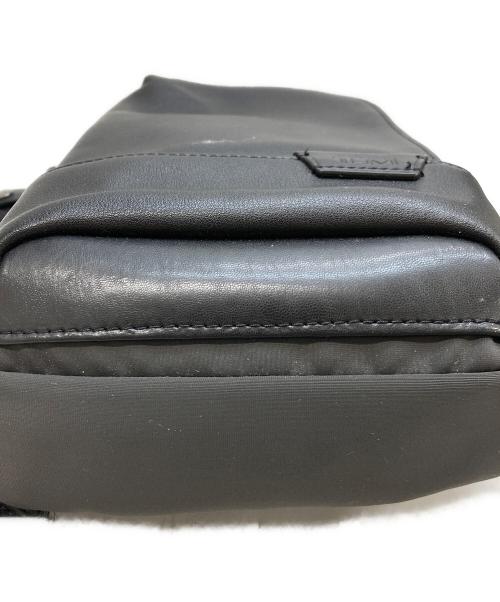 TUMI（トゥミ）TUMI (トゥミ) HARRISON/ショルダーバッグ ブラックの古着・服飾アイテム