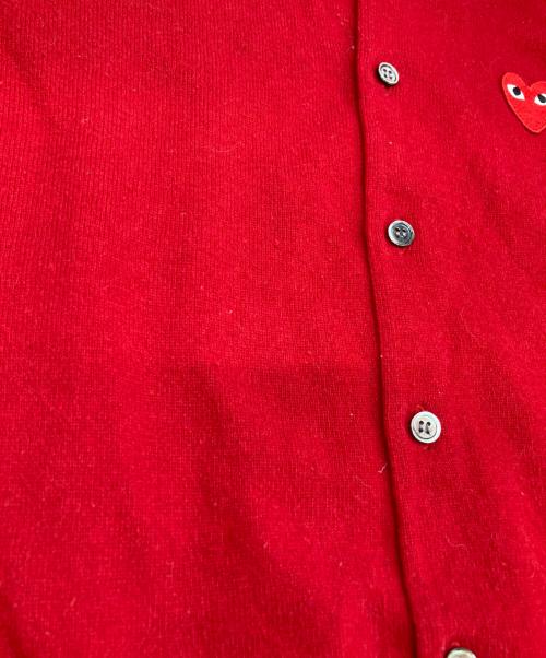 PLAY COMME des GARCONS（プレイコムデギャルソン）PLAY COMME des GARCONS (プレイコムデギャルソン) ハートロゴカーディガン レッド サイズ:Mの古着・服飾アイテム