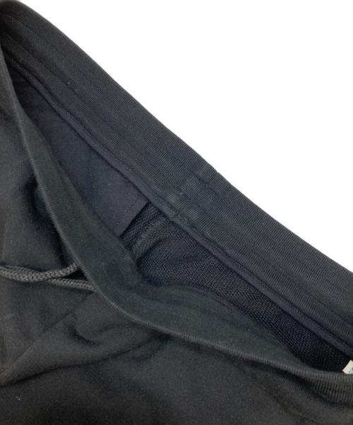 MONCLER GENIUS（モンクレール ジーニアス）MONCLER GENIUS (モンクレール ジーニアス) FRGMNT DESIGN ポケットロゴハーフパンツ ブラック サイズ:Mの古着・服飾アイテム