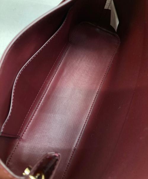 CHARLES & KEITH（チャールズアンドキース）CHARLES & KEITH (チャールズアンドキース) Wisteria メタリックアクセントショルダーバッグ レッドの古着・服飾アイテム