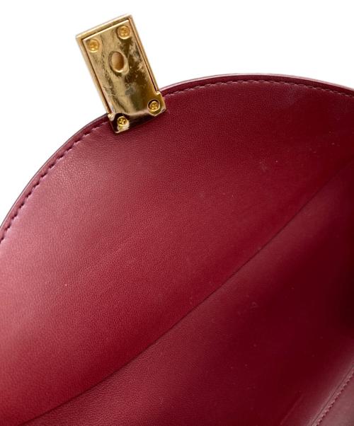 CHARLES & KEITH（チャールズアンドキース）CHARLES & KEITH (チャールズアンドキース) Wisteria メタリックアクセントショルダーバッグ レッドの古着・服飾アイテム