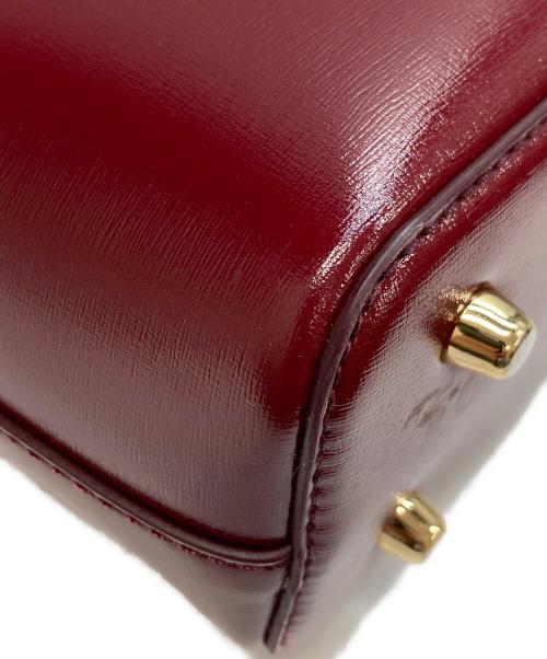CHARLES & KEITH（チャールズアンドキース）CHARLES & KEITH (チャールズアンドキース) Wisteria メタリックアクセントショルダーバッグ レッドの古着・服飾アイテム