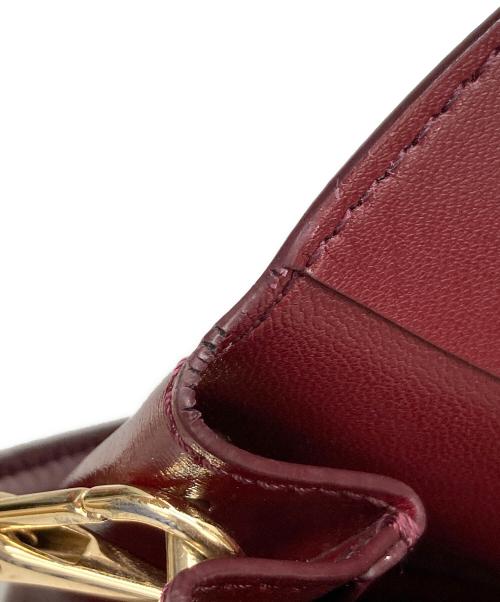 CHARLES & KEITH（チャールズアンドキース）CHARLES & KEITH (チャールズアンドキース) Wisteria メタリックアクセントショルダーバッグ レッドの古着・服飾アイテム